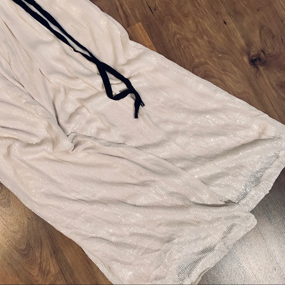 COPY - Rare🤍DIANE VON FURSTENBERG Yazhi Sequined Gown - Picture 10 of 16